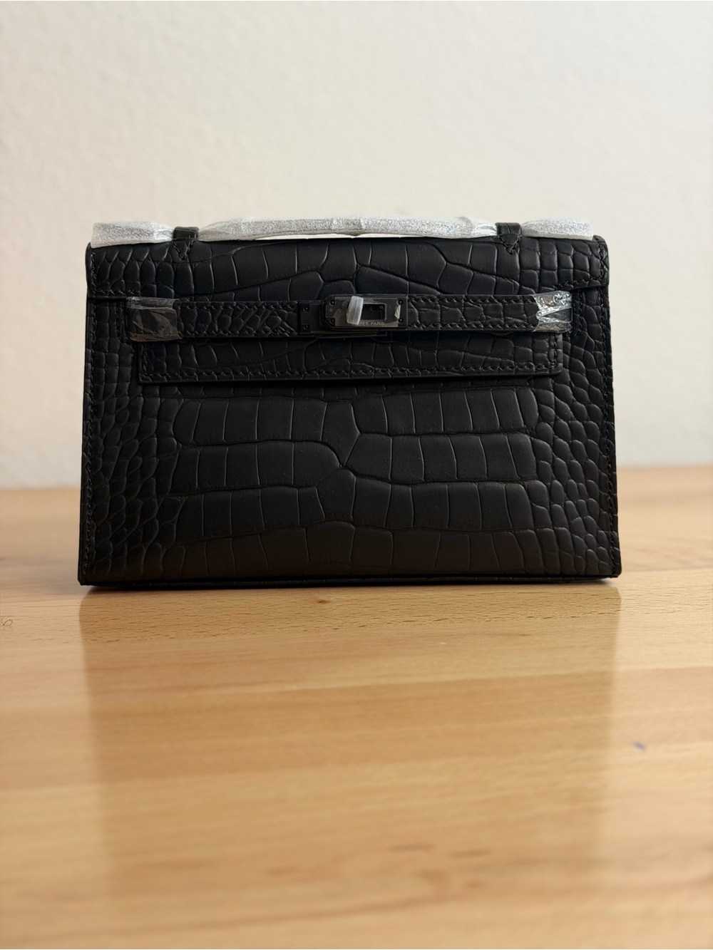 H So Black Matte embossed Alligator Kelly Pochette PVD hardware